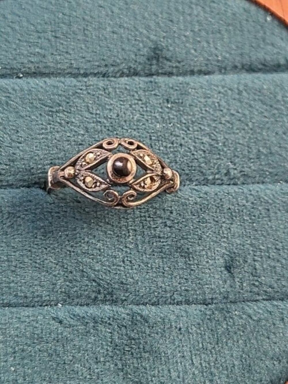 Sterling Silver Onyx Marcasite Ring 925 Vintage Art Deco Oval Size 6.25